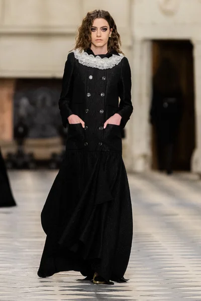 Look 46
